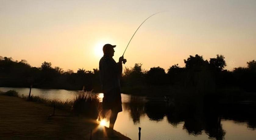 Greenfield Valley Fishing Resort Хуахін Екстер'єр фото